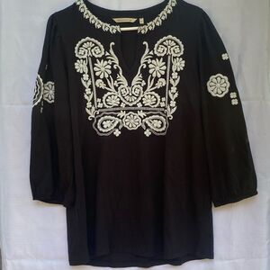Soft Surroundings Black Embroidered Tunic Top Medium Boho Floral Peasant Blouse